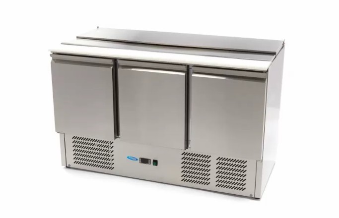 Хладилна маса или стандартен хладилник: Кое е по-добре за бизнеса